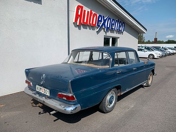 Mercedes-Benz 190 C 4 of 5