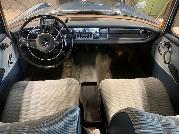 Mercedes-Benz 190 C 10 of 12