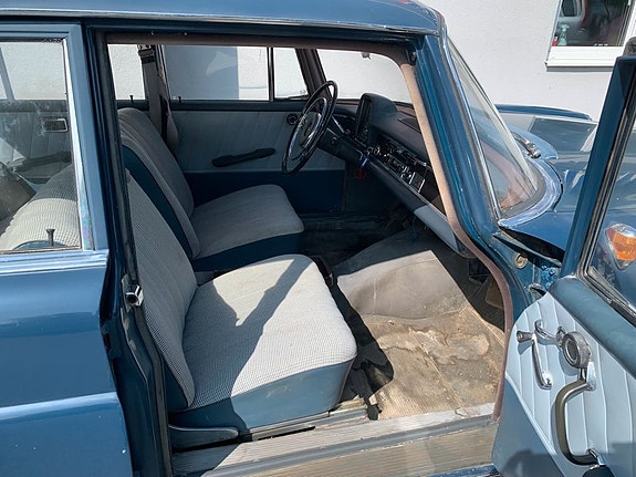 Mercedes-Benz 190 C 6 of 12