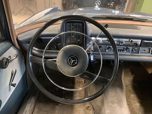 Mercedes-Benz 190 C 11 of 12