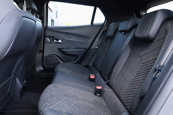 Peugeot 2008 13 of 16