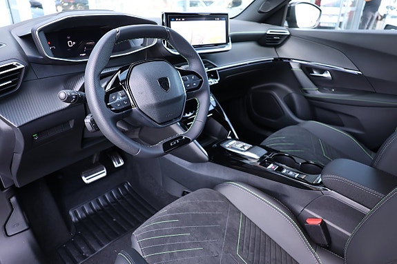 Peugeot 2008 8 of 16