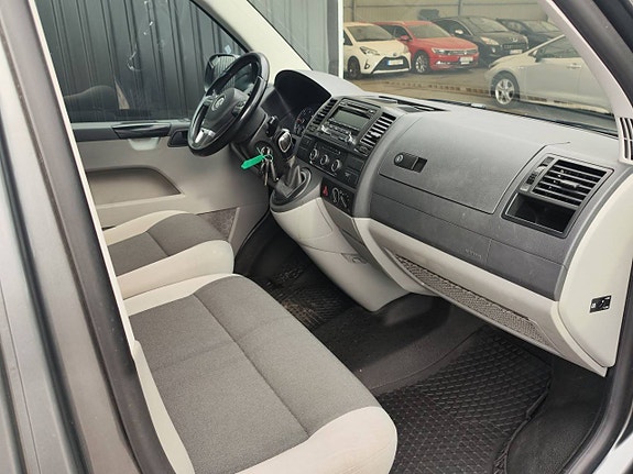 Volkswagen Transporter 11 of 11