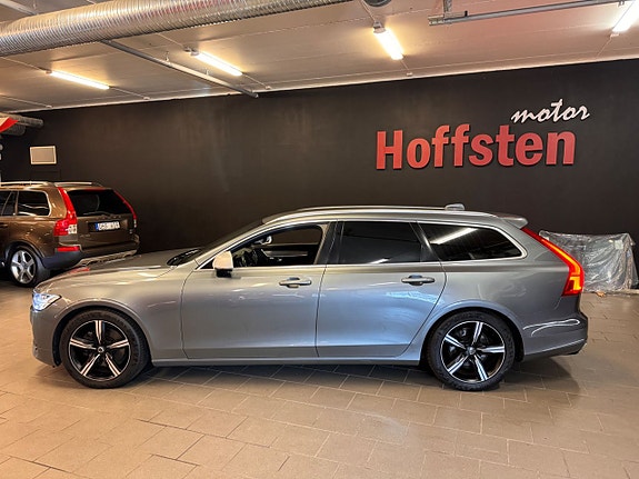 Volvo V90 2 of 22