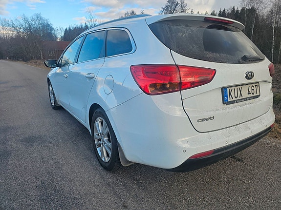 Kia Ceed 3 of 4