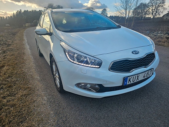 Kia Ceed 2 of 4