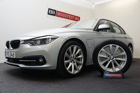 BMW 330e 3 of 30