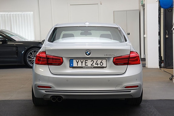 BMW 330e 7 of 30
