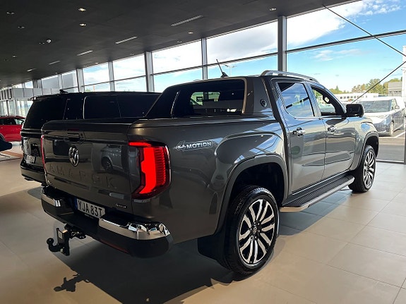 Volkswagen Amarok 4 of 13