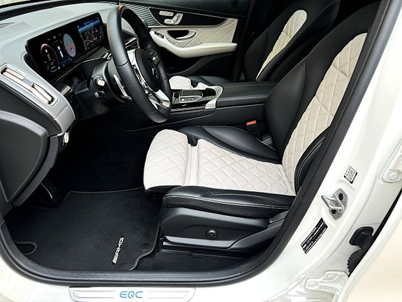 Mercedes-Benz EQC400 4 of 7