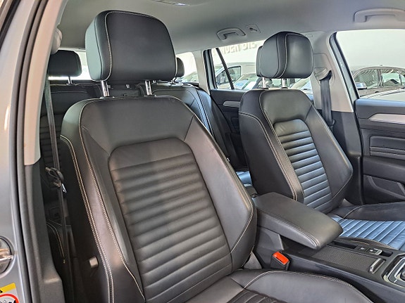 Volkswagen Passat Alltrack 10 of 22