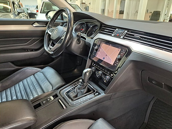 Volkswagen Passat Alltrack 6 of 22