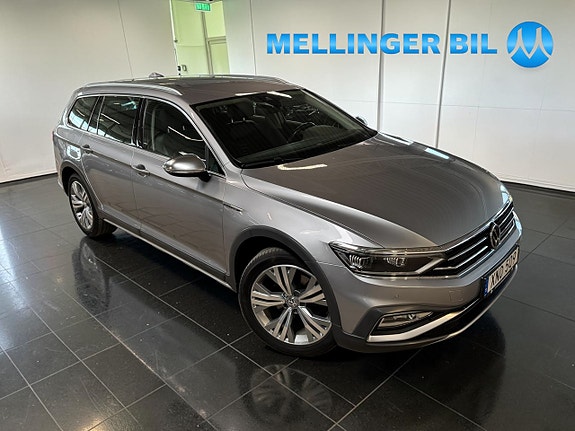 Volkswagen Passat Alltrack 2 of 5