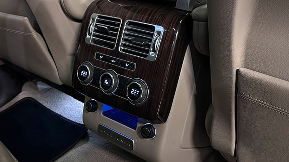 Land Rover Range Rover 14 of 21