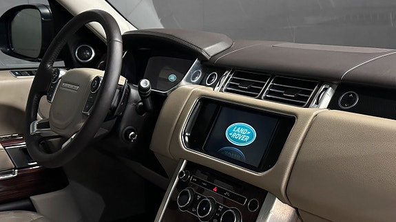 Land Rover Range Rover 12 of 21