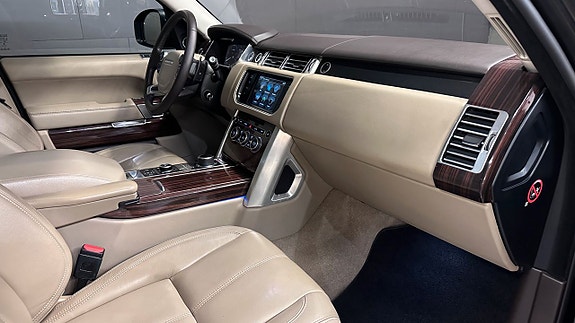 Land Rover Range Rover 9 of 21