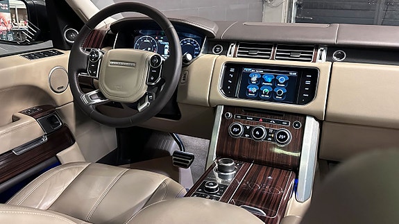 Land Rover Range Rover 11 of 21