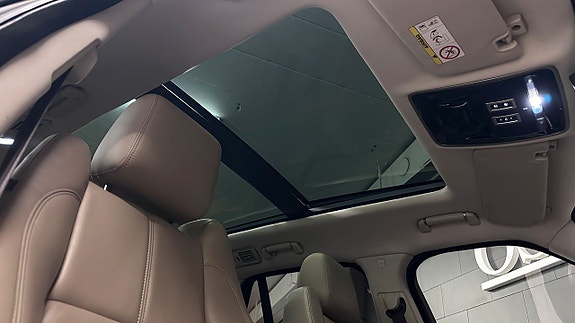 Land Rover Range Rover 15 of 21