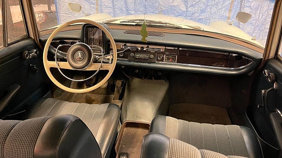 Mercedes-Benz 200 9 of 30
