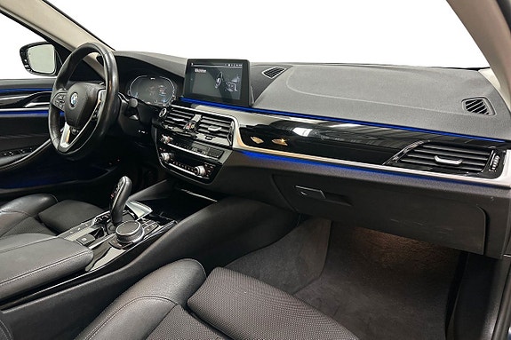 BMW 530e 15 of 24