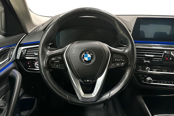 BMW 530e 16 of 24