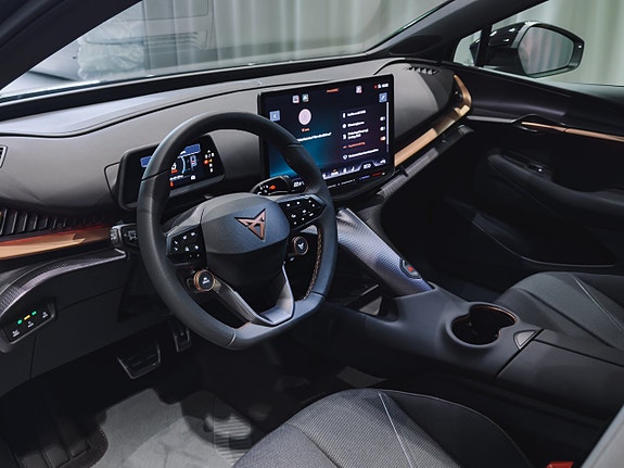 Cupra Tavascan 4 of 6