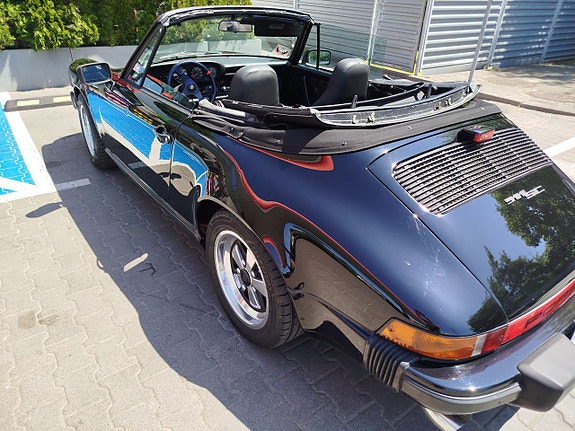 Porsche 911 6 of 13