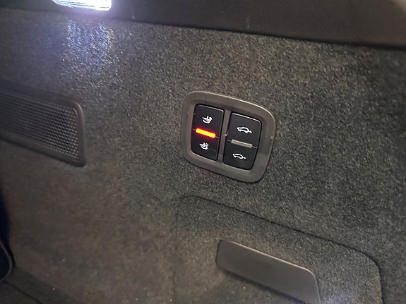 Porsche Cayenne 12 of 12
