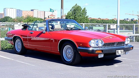Jaguar XJ 2 of 27