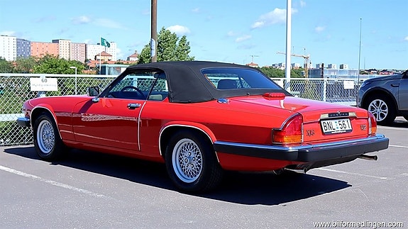 Jaguar XJ 7 of 27