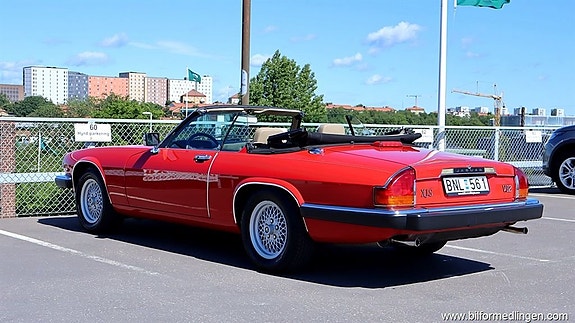 Jaguar XJ 3 of 27
