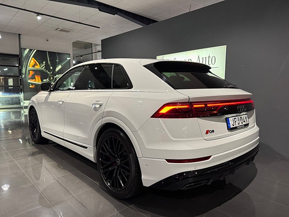 Audi Q8 2 of 5