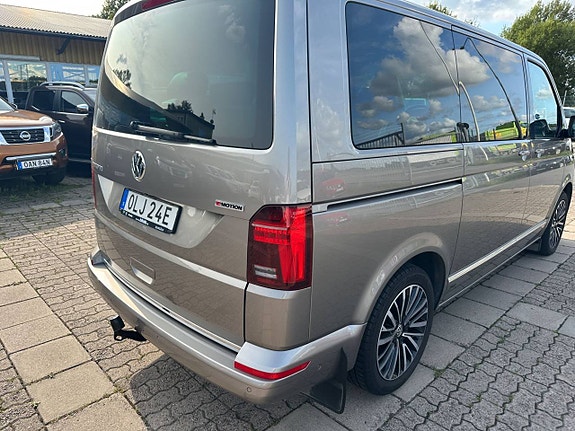 Volkswagen Multivan 9 of 27