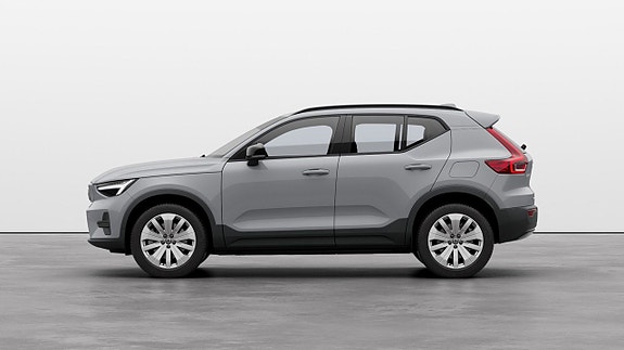 Volvo EX40 3 of 7