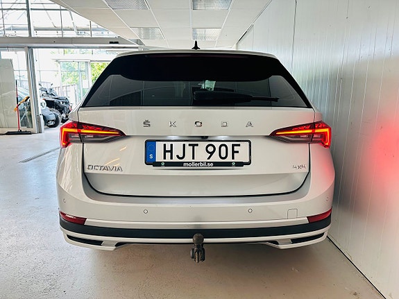 Skoda Octavia Scout 10 of 19