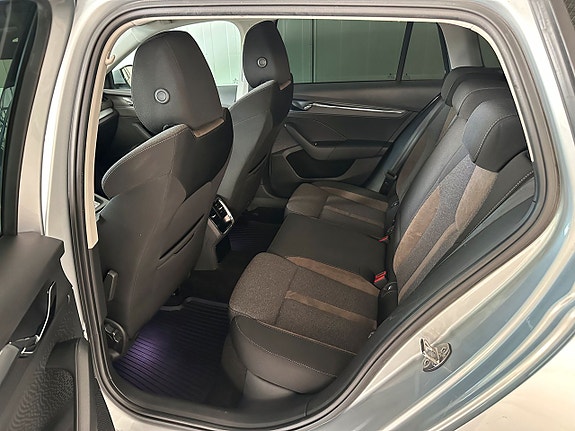 Skoda Octavia Scout 8 of 19