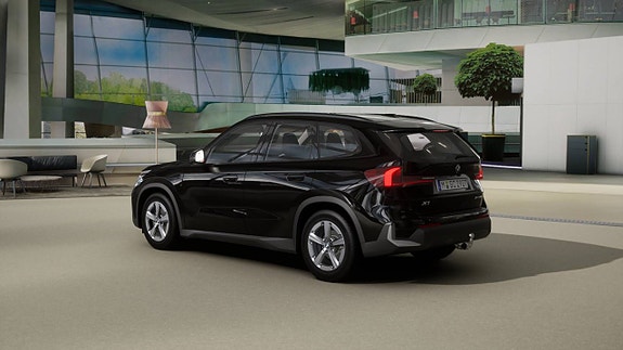 BMW X1 3 of 5