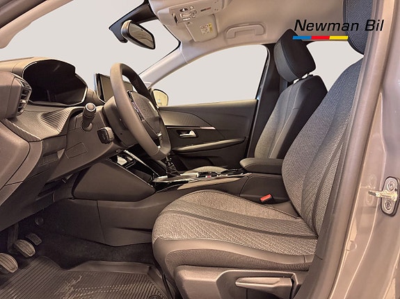 Peugeot 208 13 of 15