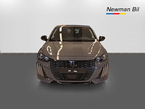 Peugeot 208 2 of 5