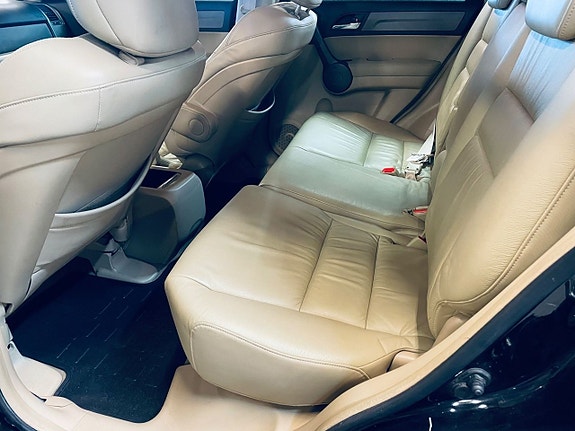 Honda CR-V 7 of 10