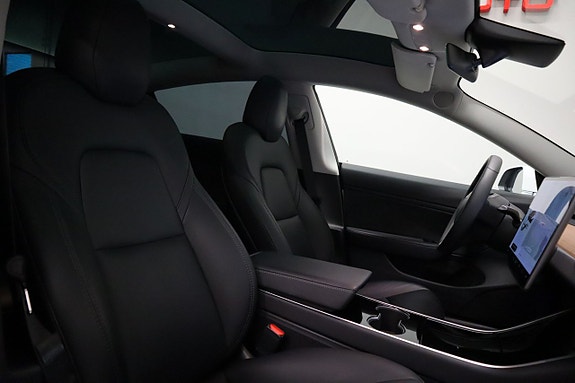 Tesla Model 3 17 of 22