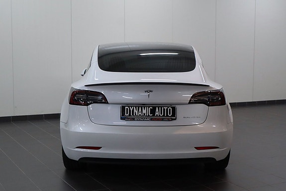 Tesla Model 3 6 of 22