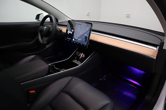 Tesla Model 3 8 of 22