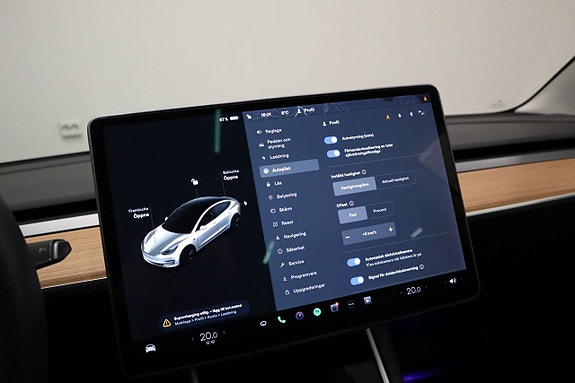 Tesla Model 3 12 of 22