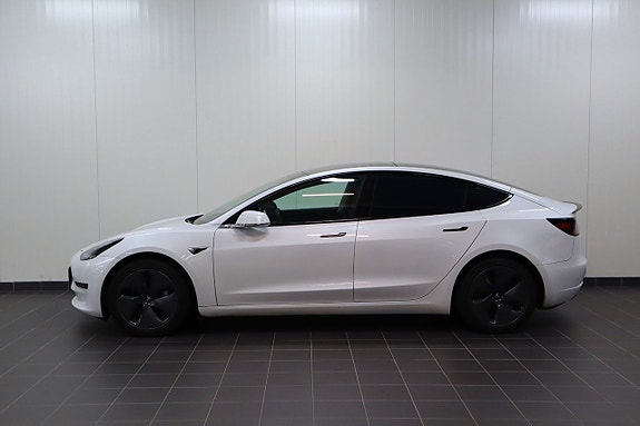 Tesla Model 3 4 of 5