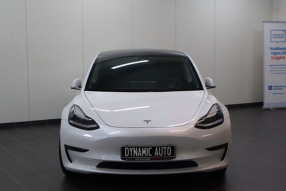 Tesla Model 3 2 of 5