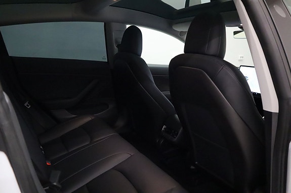 Tesla Model 3 18 of 22