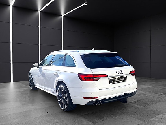 Audi A4 6 of 22