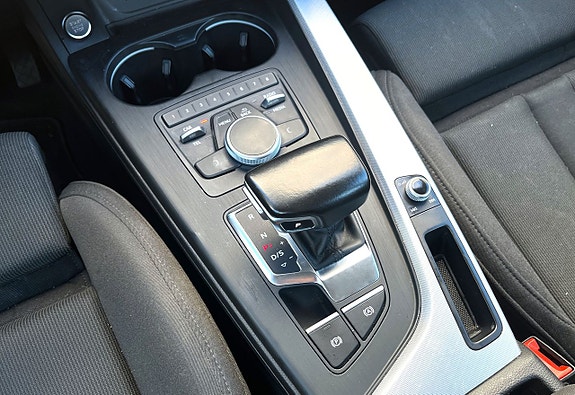Audi A4 14 of 22
