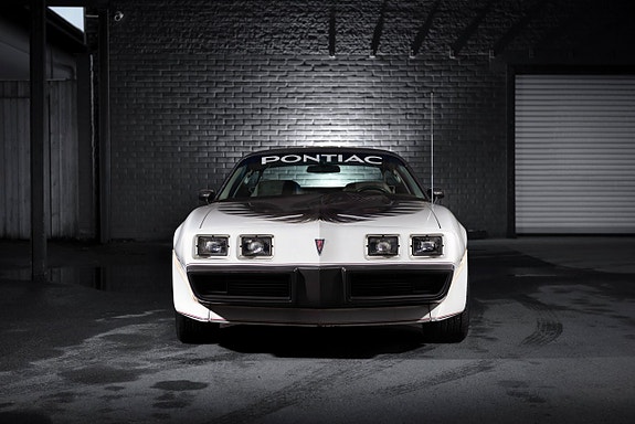 Pontiac Trans Am 4 of 5
